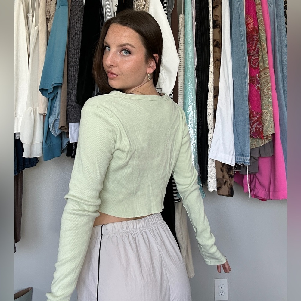 Brandy Melville Light Green Cropped Cardigan - Picture 3 of 5